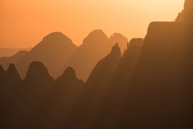 Install Raspberry Pi OS Trixie on Raspberry Pi (Illustrated Guide)